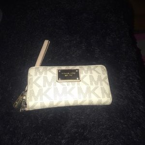 michael kors wallet